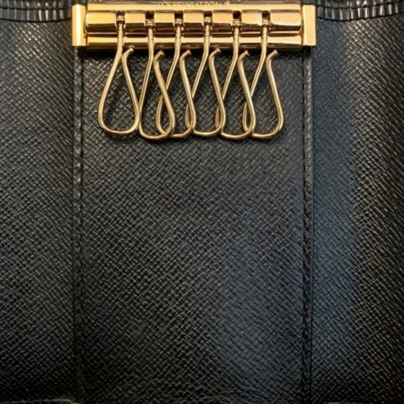 ✨️LOUIS VUITTON EPI LEATHER 6 KEY HOLDER - Picture 10 of 15